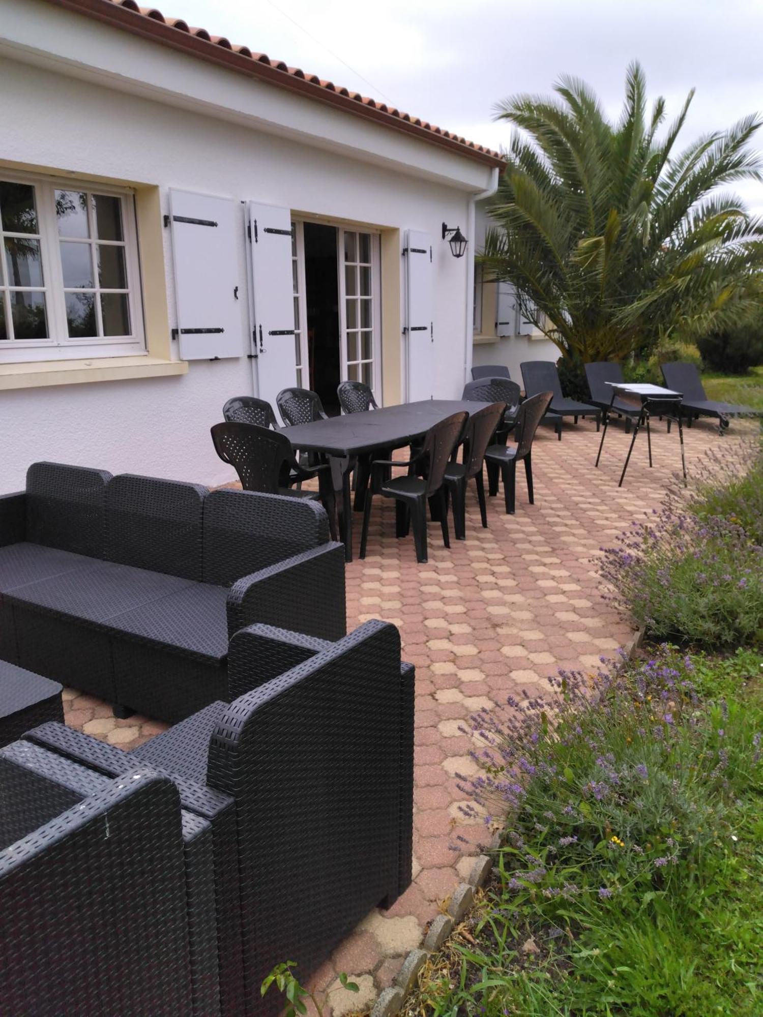 Villa Familly à Avrillé Extérieur photo